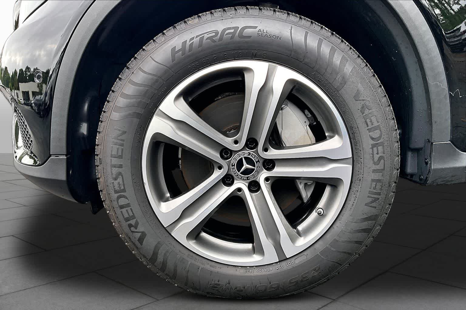 Used 2019 Black Mercedes-Benz GLC 300 image 11
