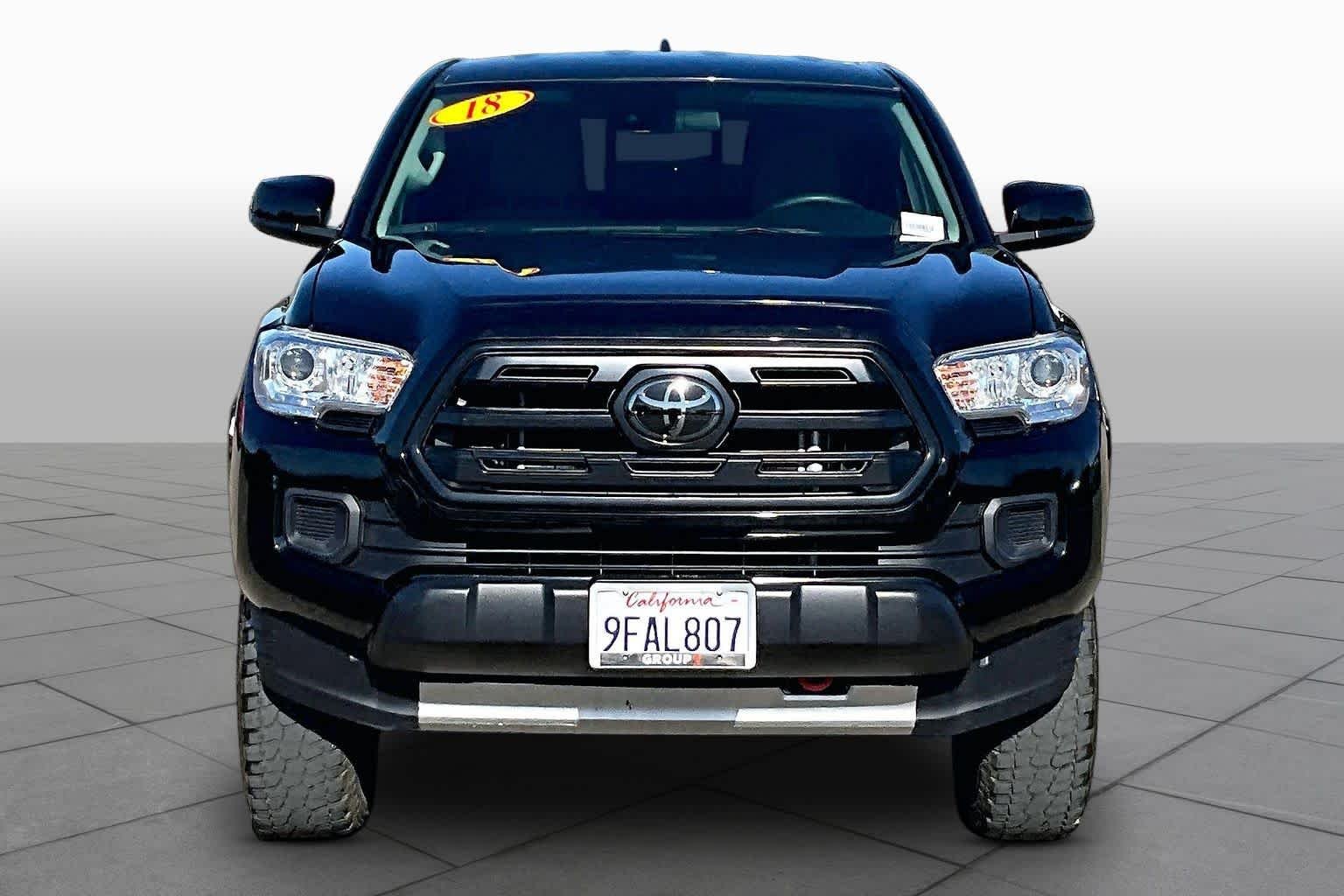 Used 2018 Midnight Black Metallic Toyota SR image 3