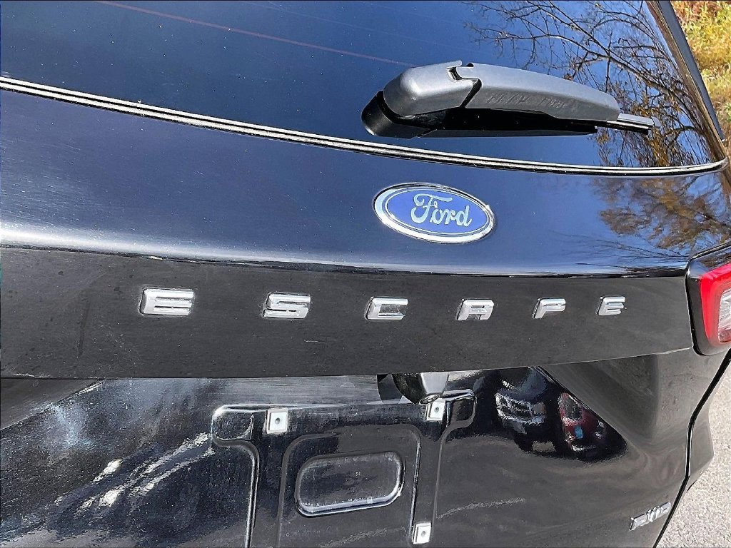 Used 2025 Black Ford Active image 28