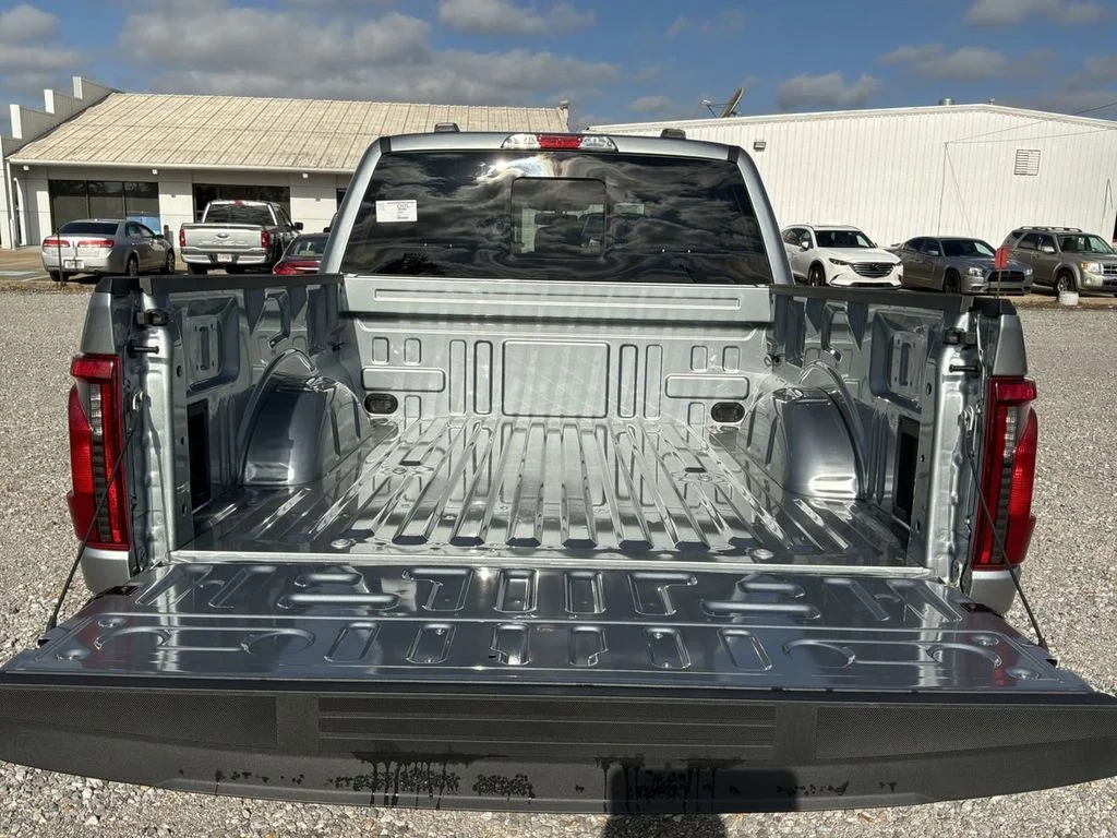 New 2026 Iconic Silver Metallic Ford XLT image 19