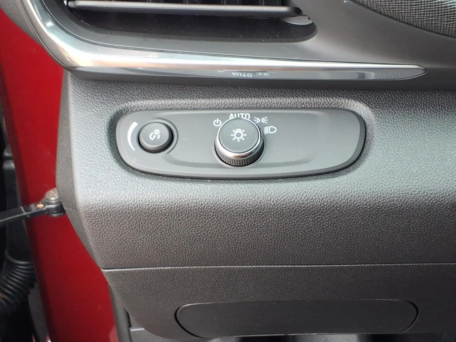 Used 2024 Cinnabar Metallic Buick Preferred image 22