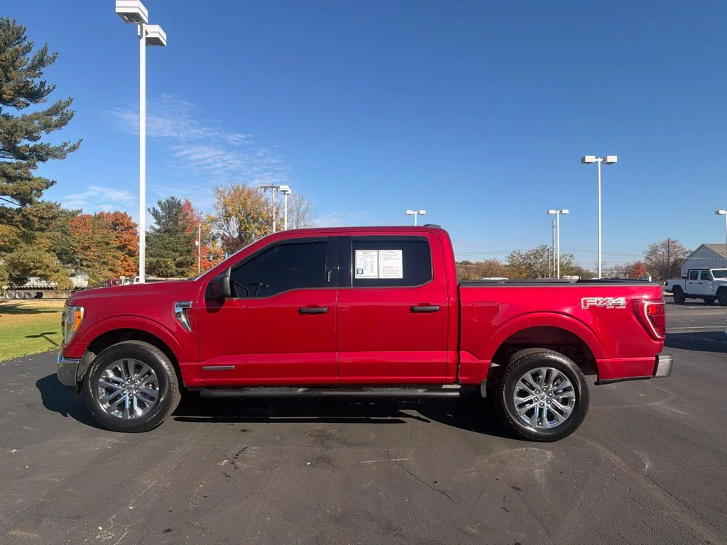 Used 2022 Red Ford XLT image 12