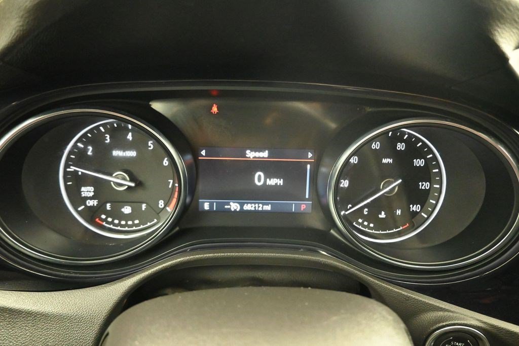 Used 2021 Summit White Buick Preferred image 13