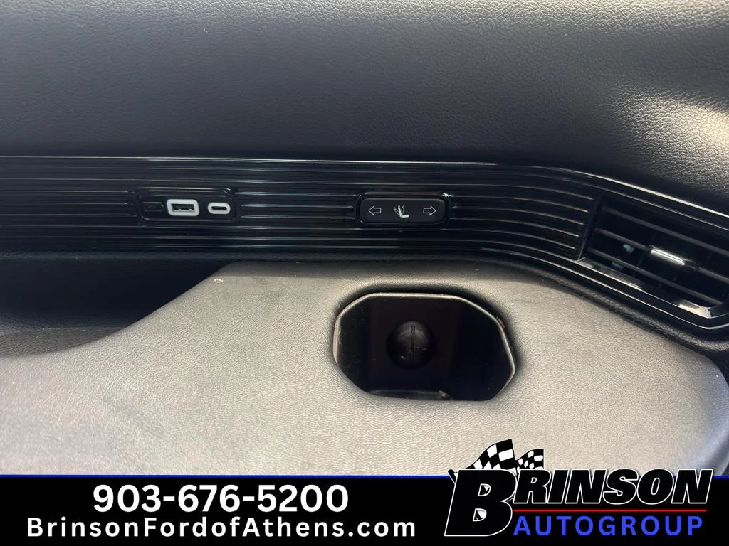 Used 2022 Bright White Clearcoat Jeep Series III image 21