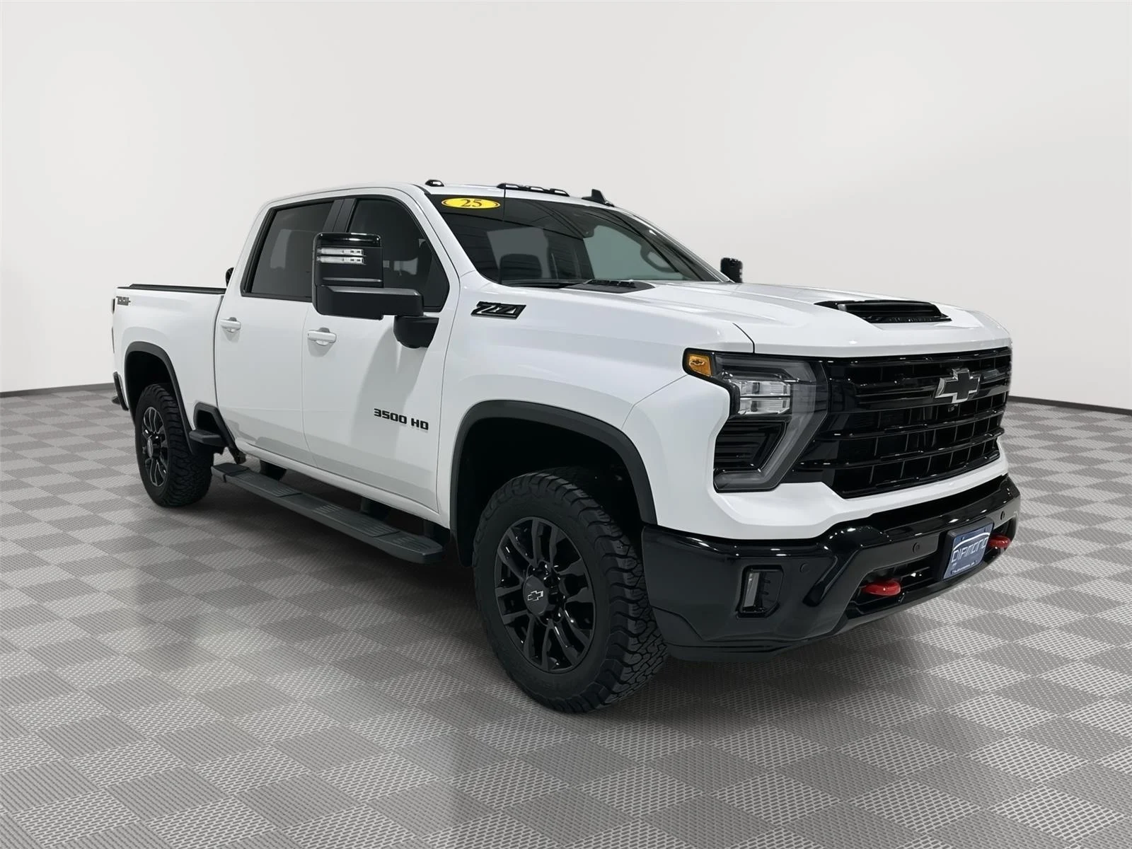 Used 2025 Summit White Chevrolet LT image 7