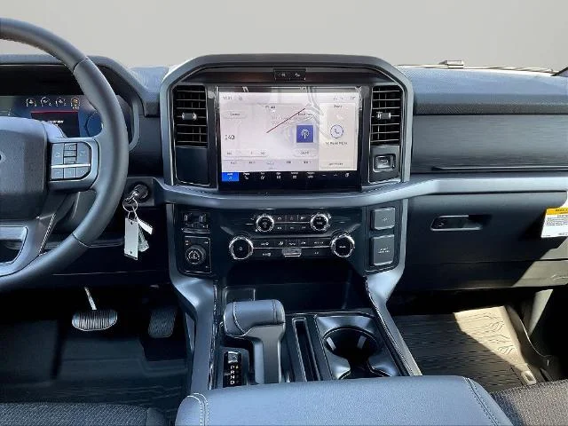 New 2026 Oxford White Ford XLT image 6