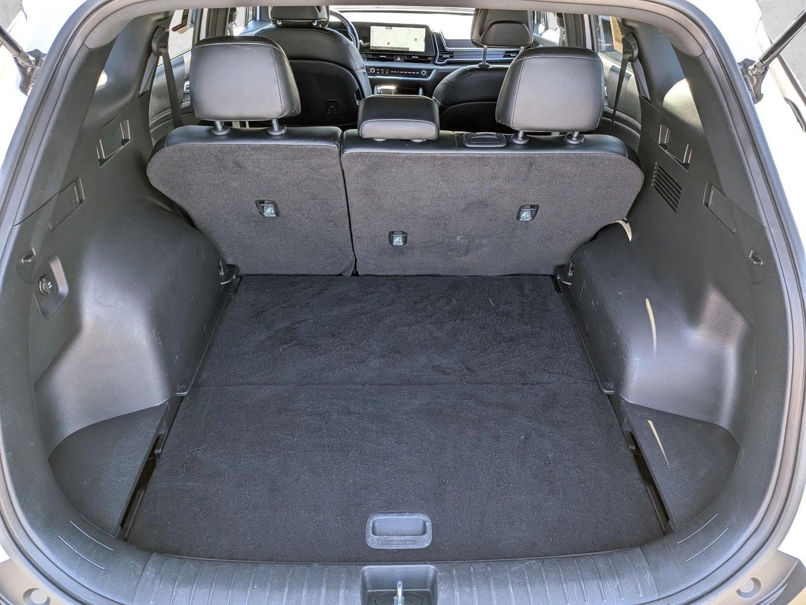 Used 2023 Glacial White Pearl Kia X-Line image 6