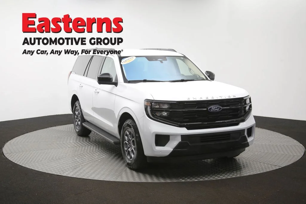 Used 2025 White Ford Active image 50