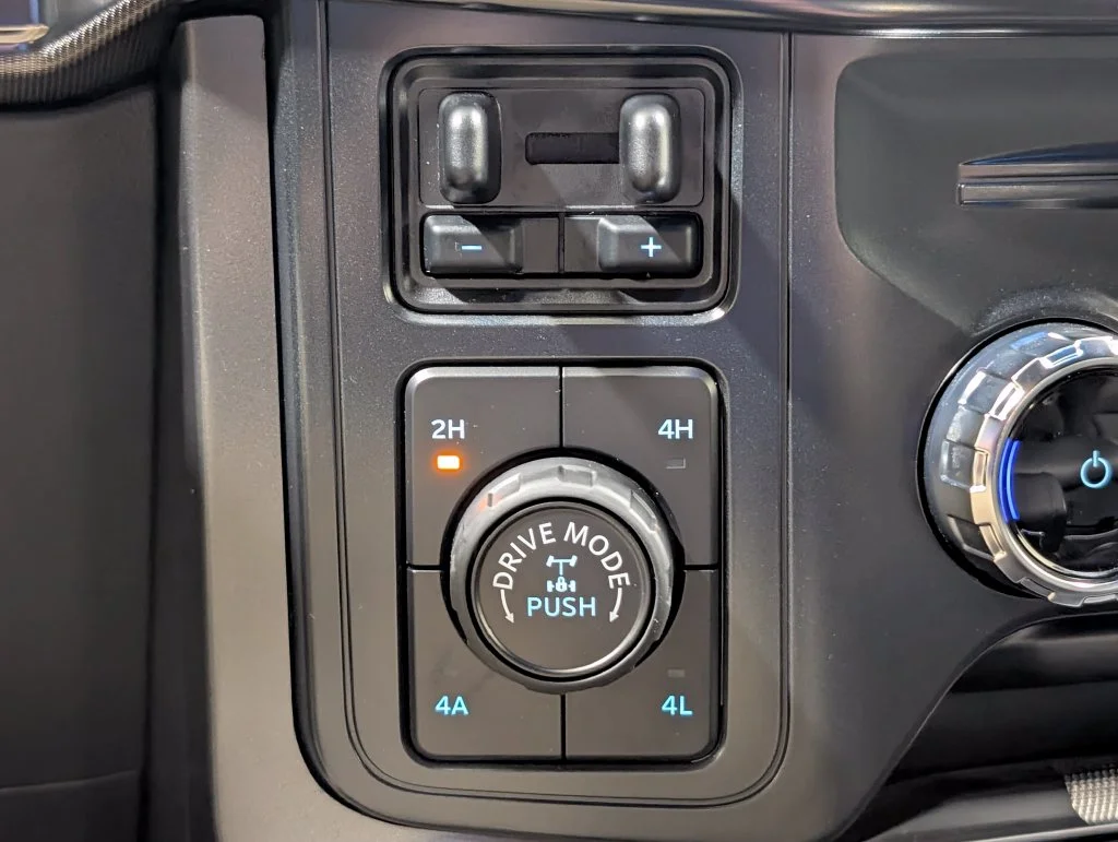 New 2026 Avalanche Ford Lariat® image 8