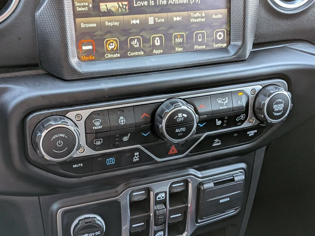 Used 2023 Green Jeep Sahara 4xe image 19