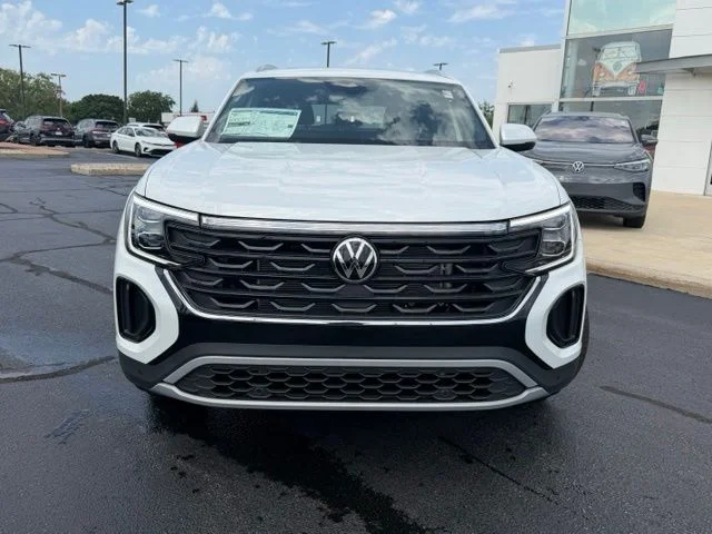 New 2026 Opal White Pearl Volkswagen 2.0T SEL image 2