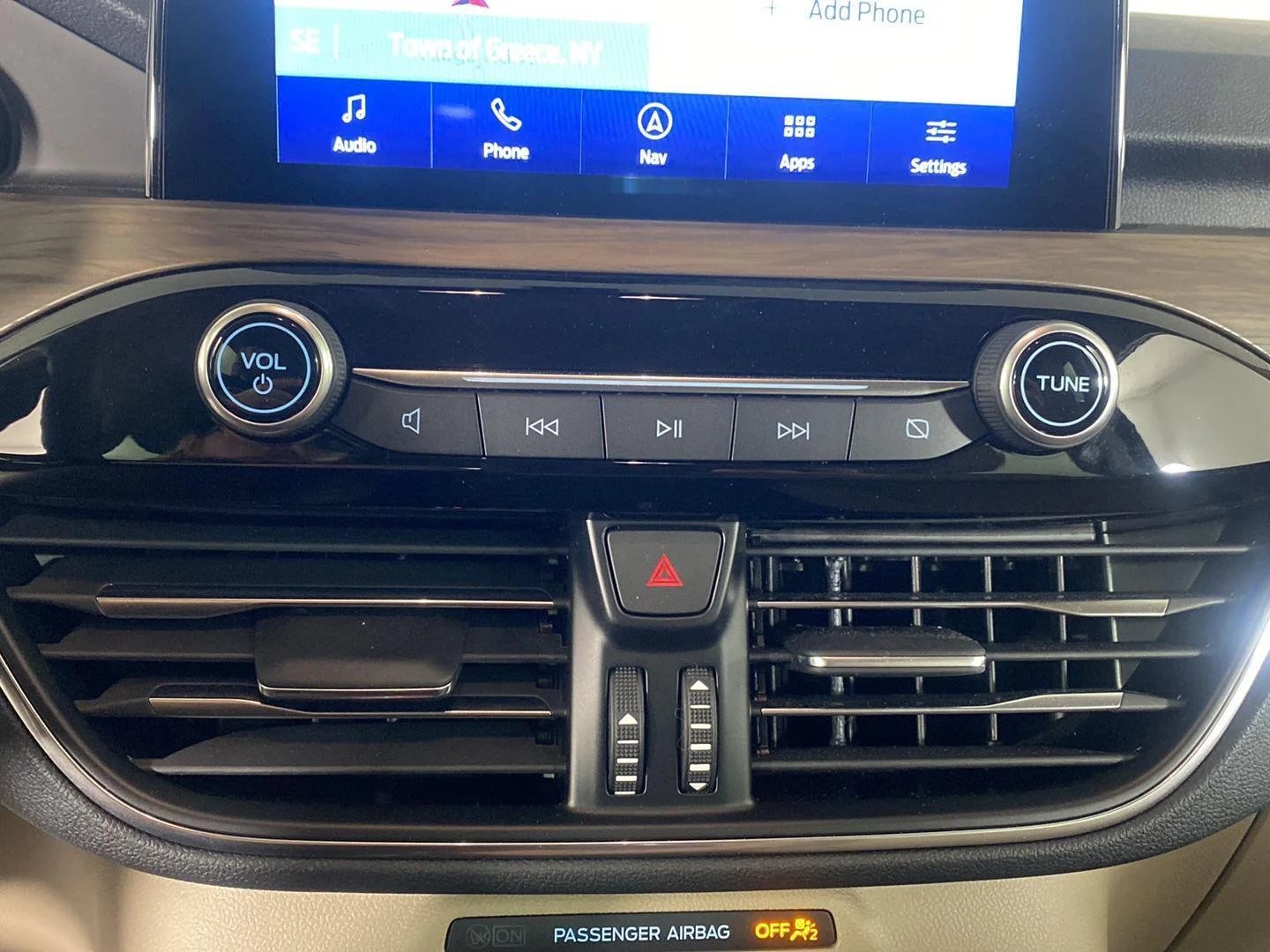 Used 2020 Star White Metallic Tri-Coat Ford Titanium image 5