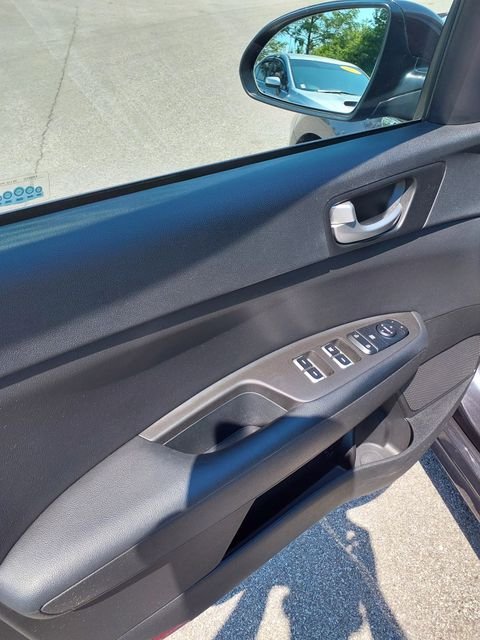 Used 2018 Platinum Graphite Kia S image 18