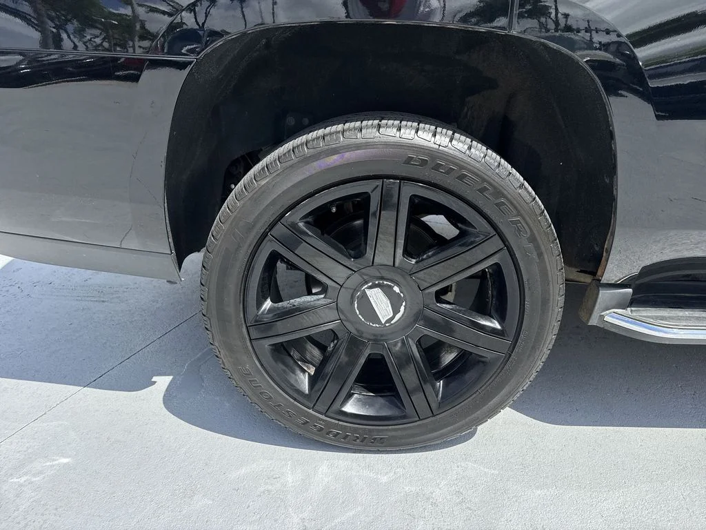 Used 2020 Black Raven Cadillac Luxury image 60