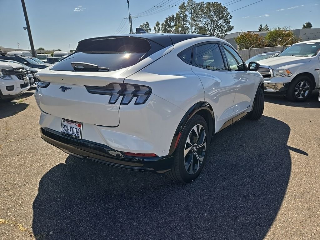 Used 2021 White Ford Premium image 8