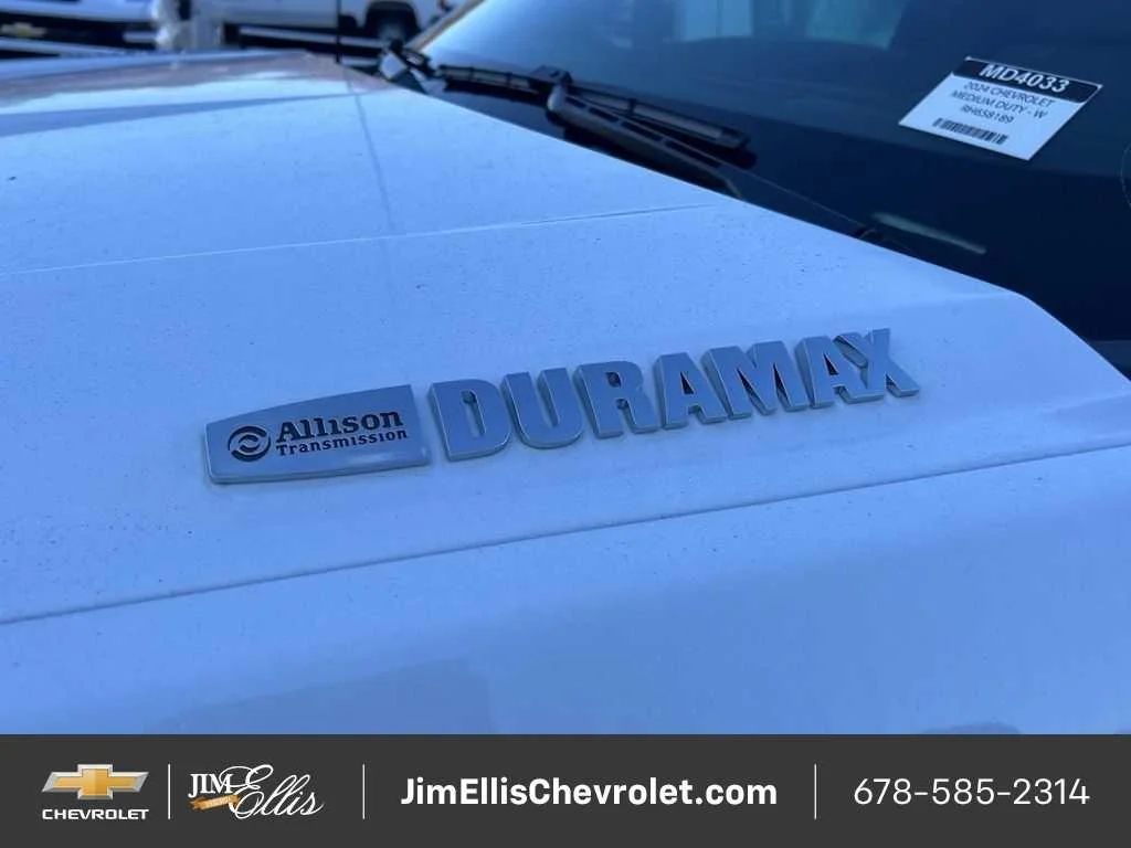 New 2024 Summit White Chevrolet Work Truck image 13