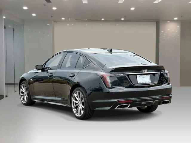 Used 2020 Black Cadillac Sport image 4