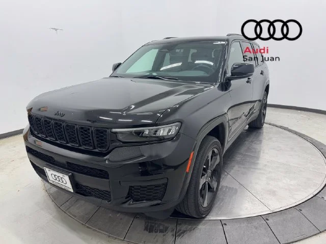 Used 2024 Black Jeep Altitude X image 3
