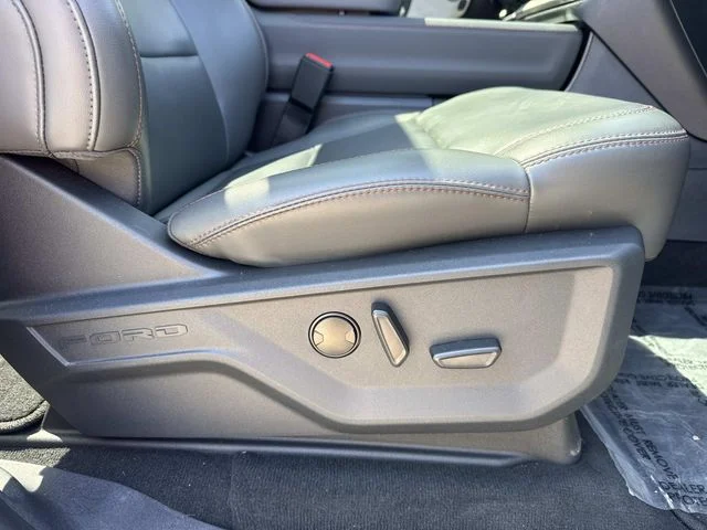 Certified Used 2025 Oxford White Ford Active image 28