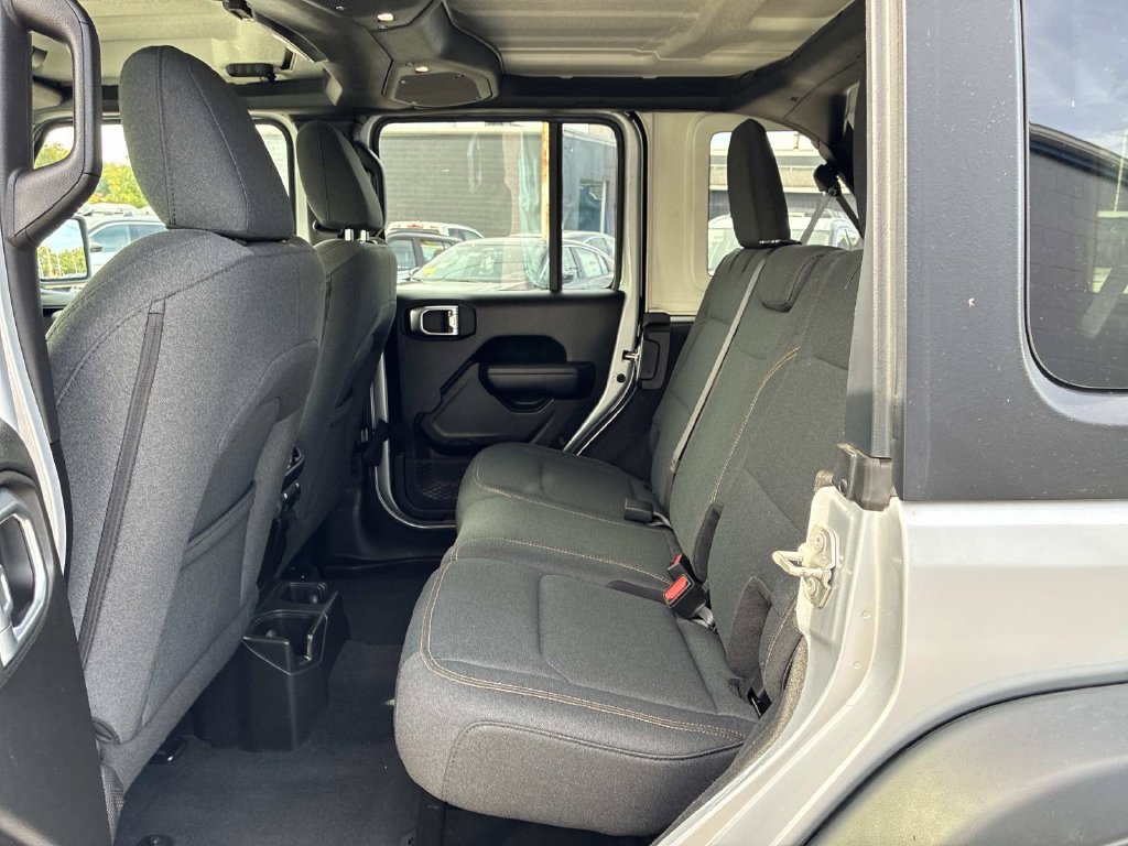 Used 2024 Silver Jeep Sport S image 14