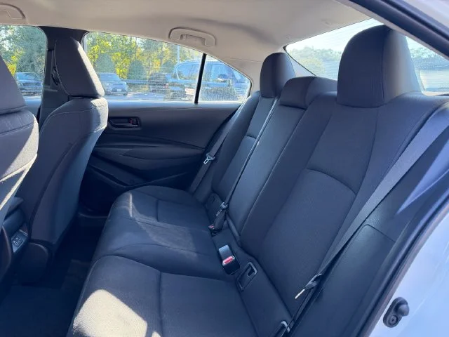 Used 2025 Ice Toyota LE image 28