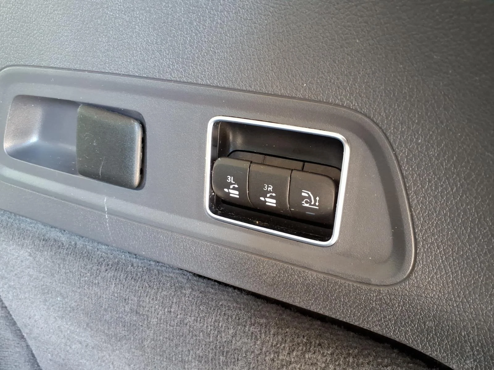 Used 2020 Iridium Silver Metallic Mercedes-Benz GLS 450 image 34