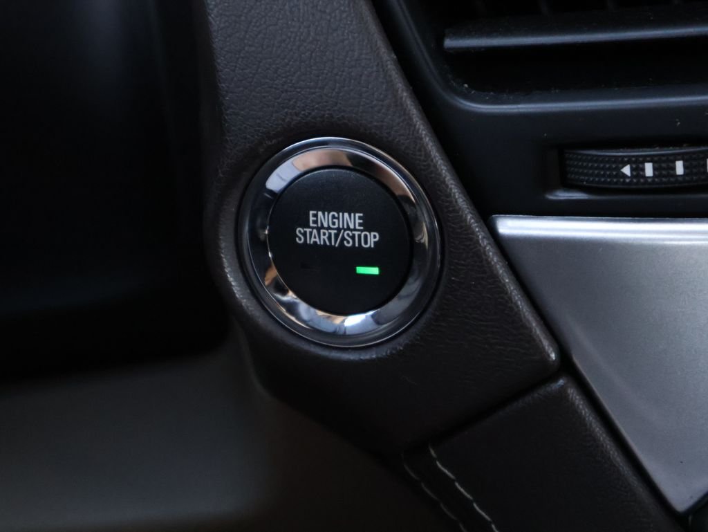 Used 2018 Black Chevrolet Premier image 28