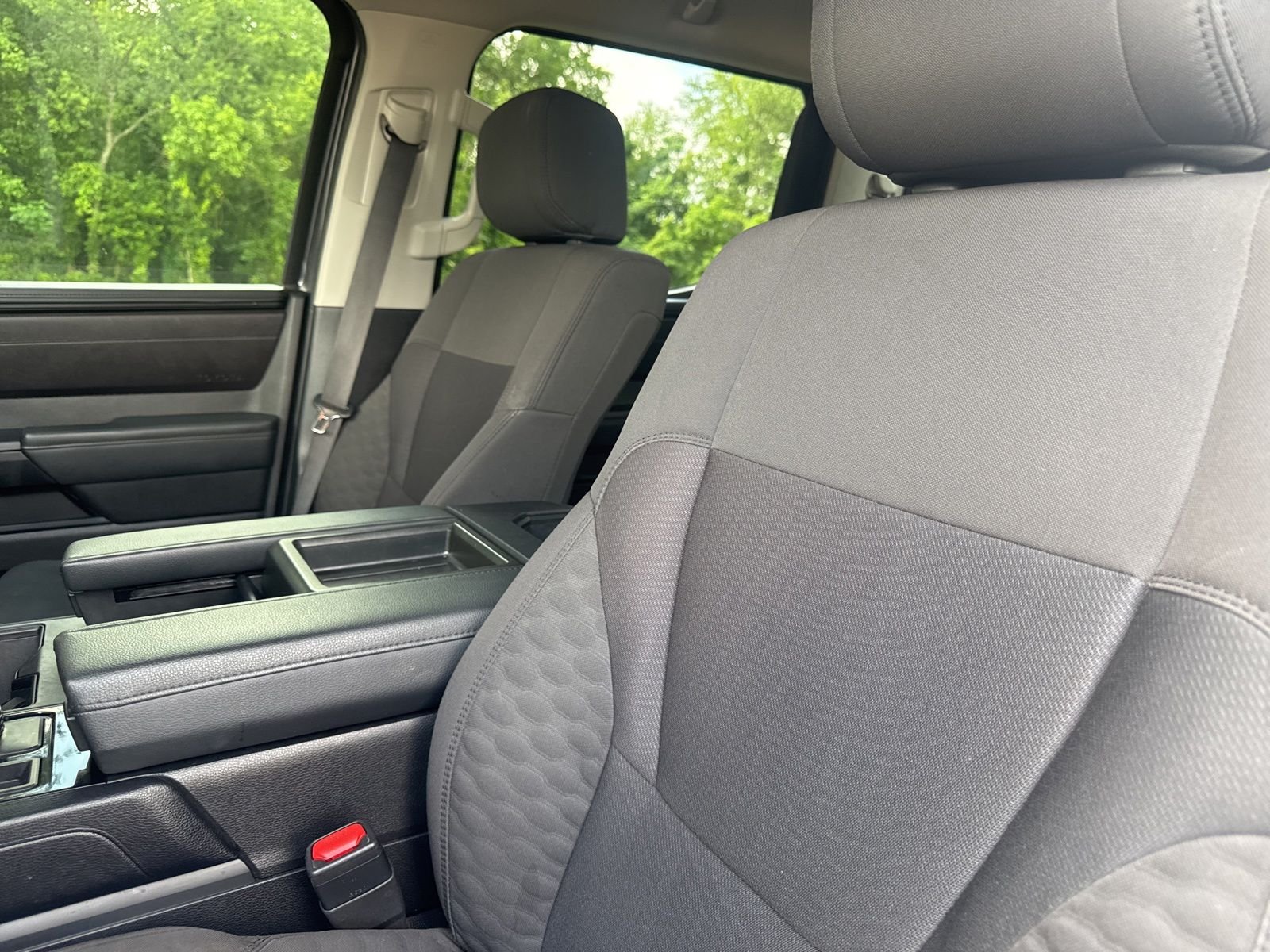 2024 Toyota Tundra SR5 - Photo 17