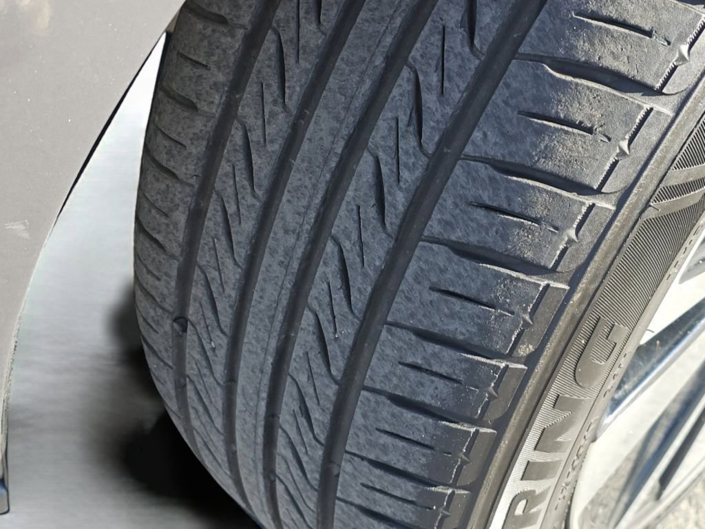 Used 2022 Gun Metallic Nissan 2.5 SV image 18