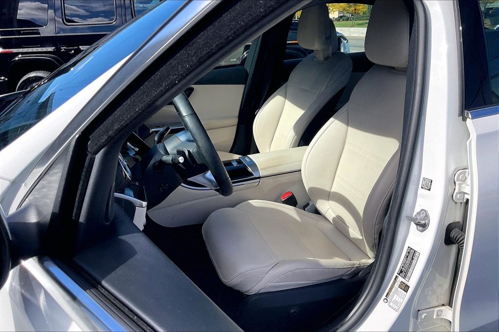 Certified Used 2023 White Mercedes-Benz C 300 image 7