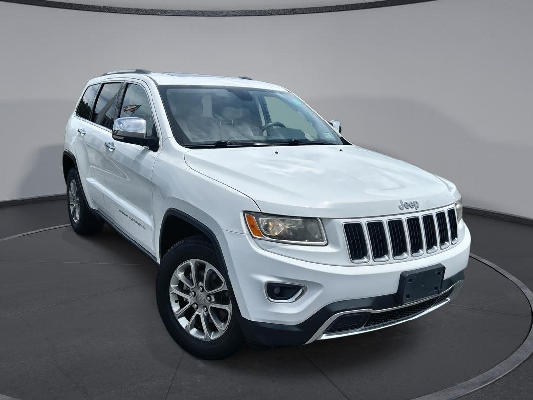 Used 2016 Bright White Clearcoat Jeep Limited image 1