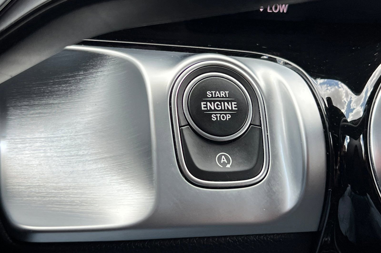 Used 2022 Iridium Silver Metallic Mercedes-Benz 250 image 26