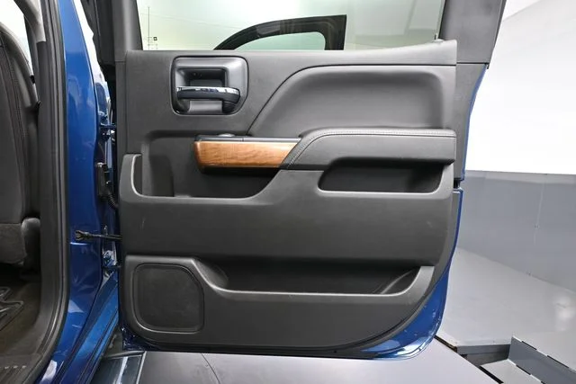 Used 2017 Blue Chevrolet LTZ image 44