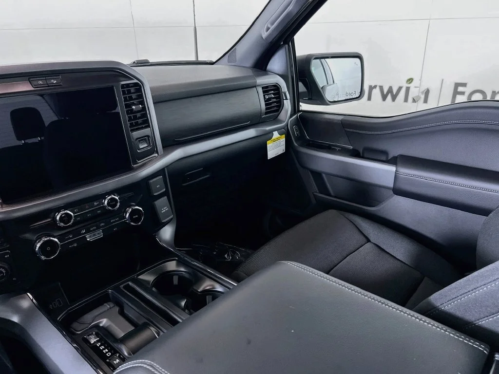 New 2026 Oxford White Ford XLT image 24