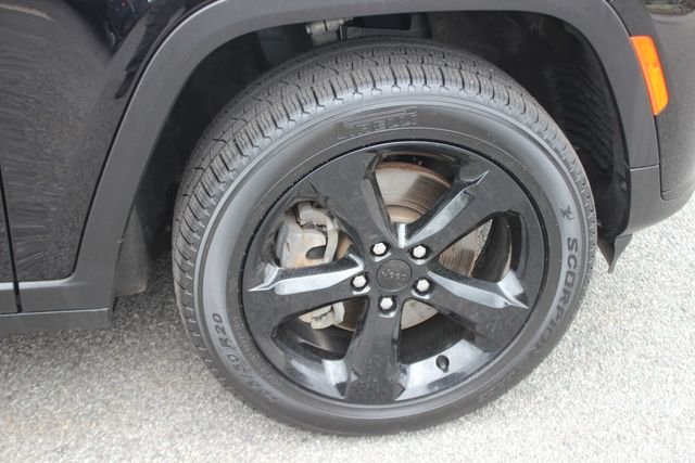 Used 2024 Black Jeep Limited image 39