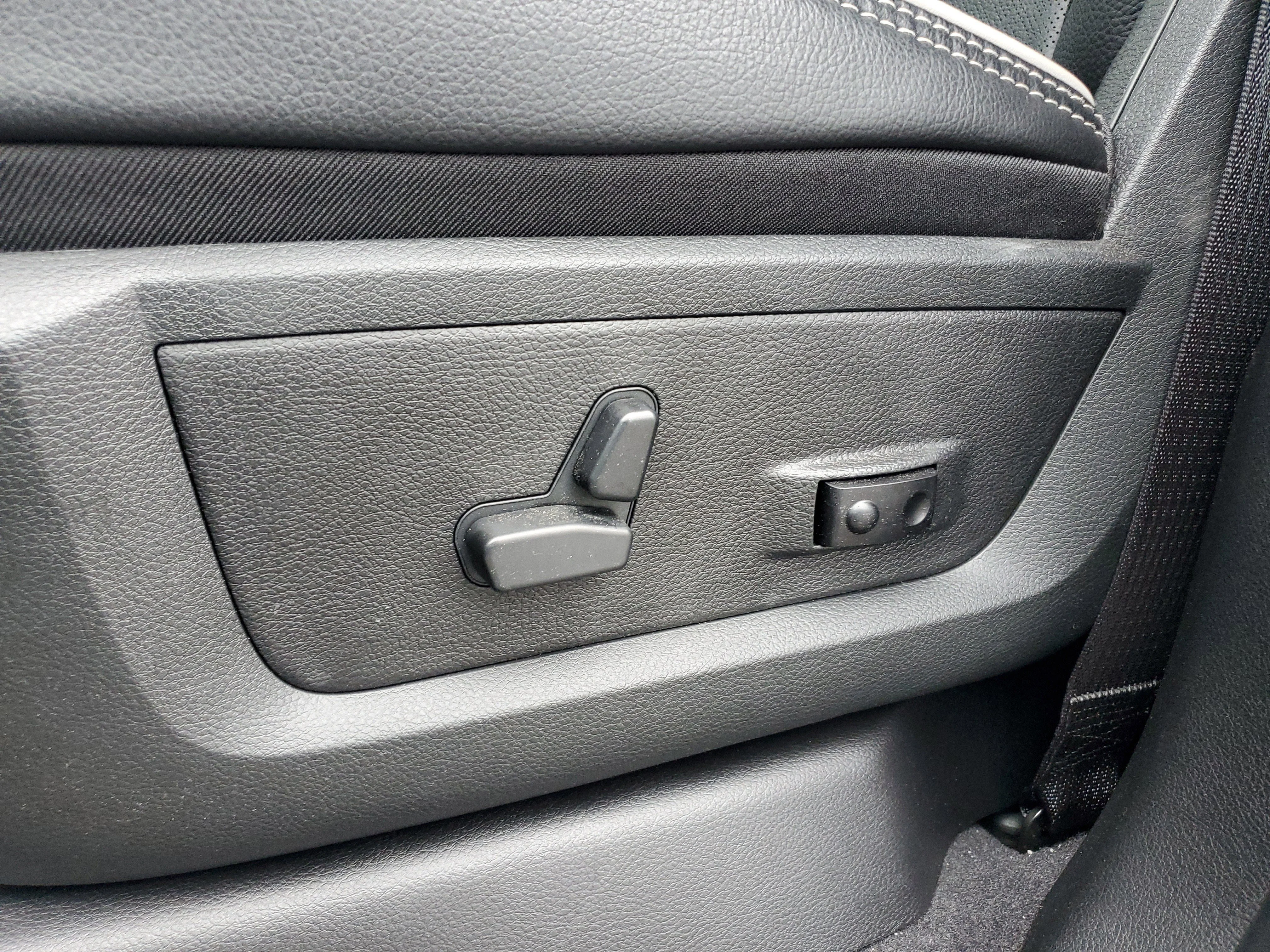 2026 RAM 3500 Laramie - Photo 14