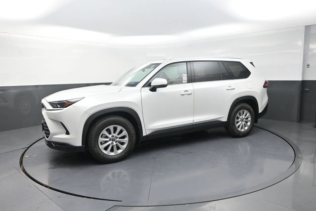 Used 2026 Beige Toyota XLE image 39