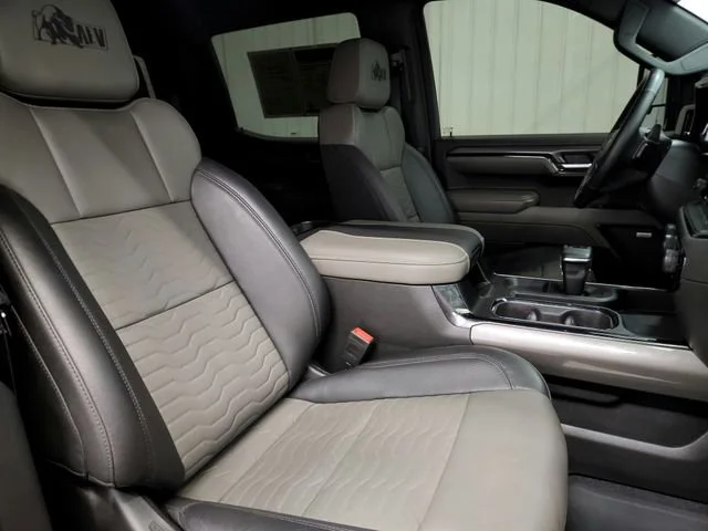 2023 Chevrolet Silverado 1500 ZR2 - Photo 31