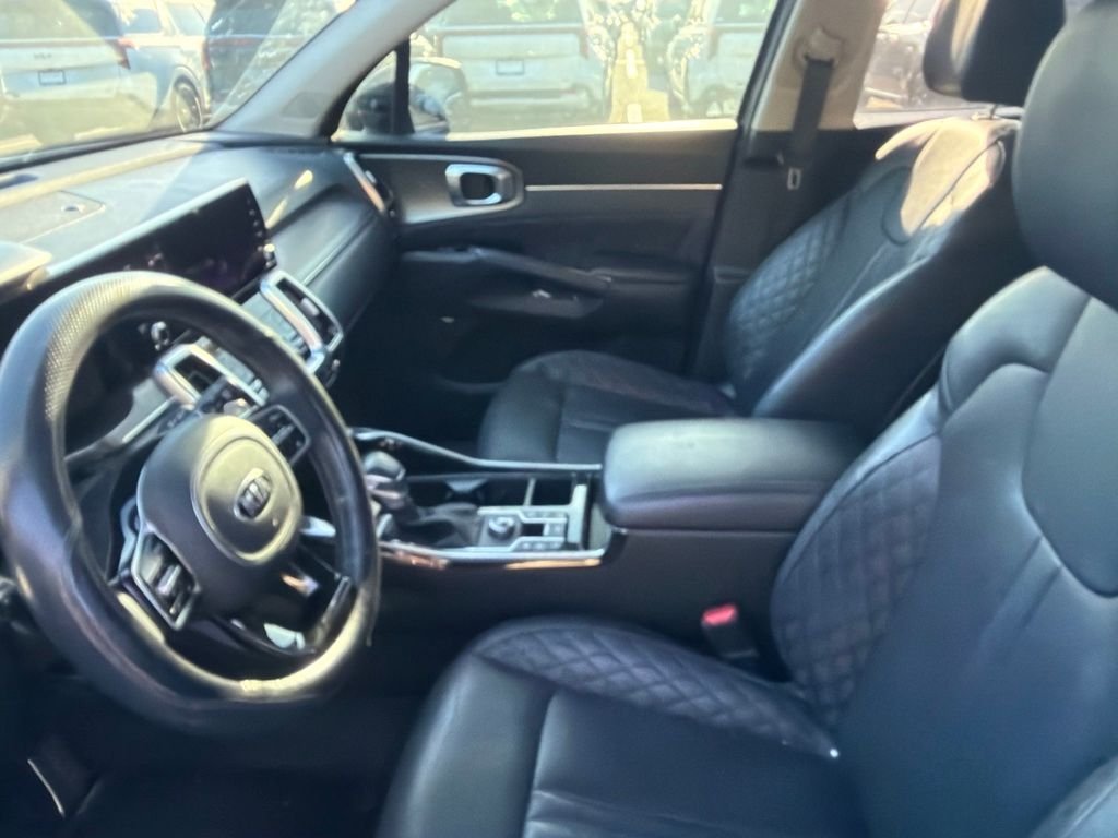 Used 2021 Gravity Gray Kia SX-Prestige image 9