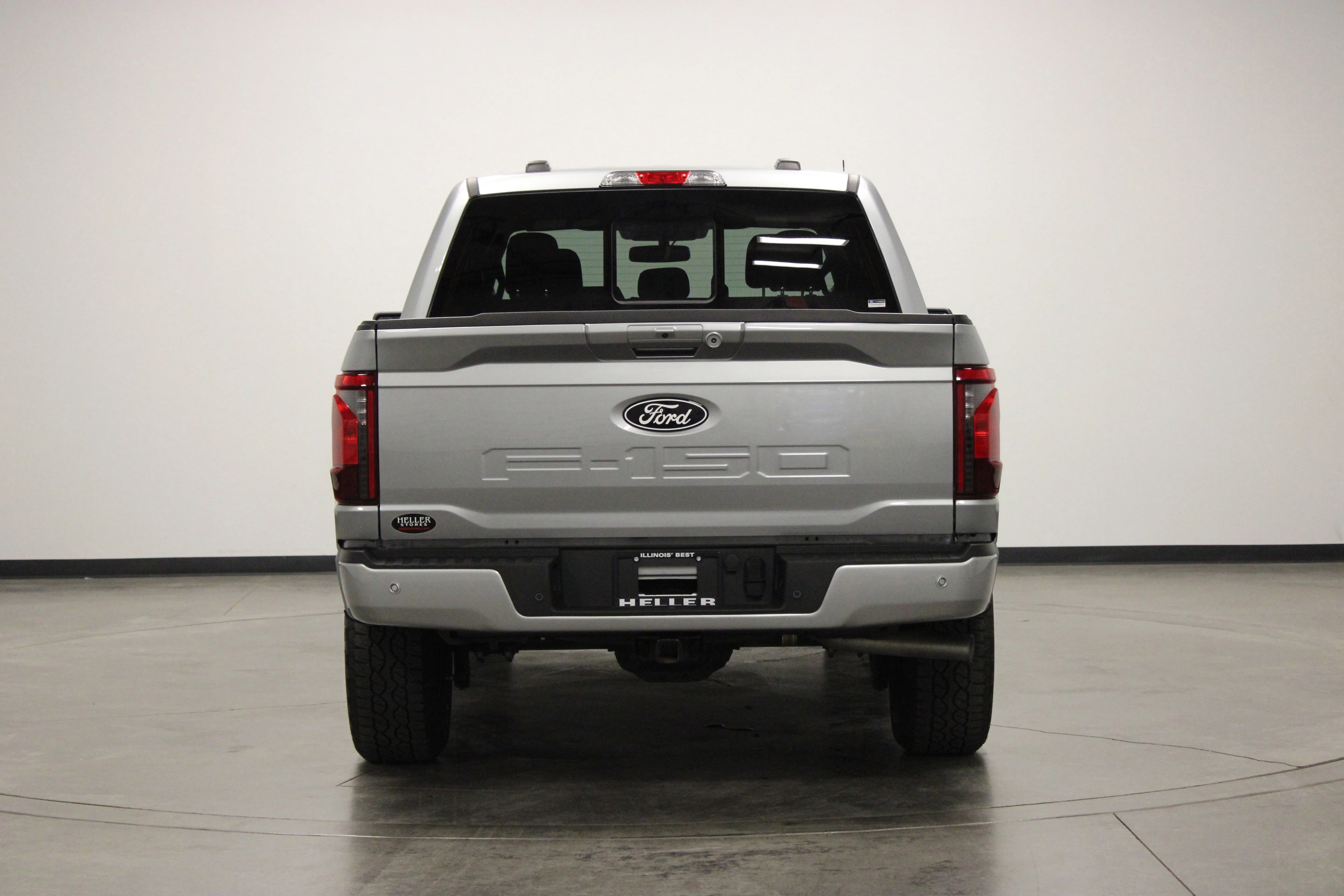 Used 2025 Silver Metallic Ford XLT image 8