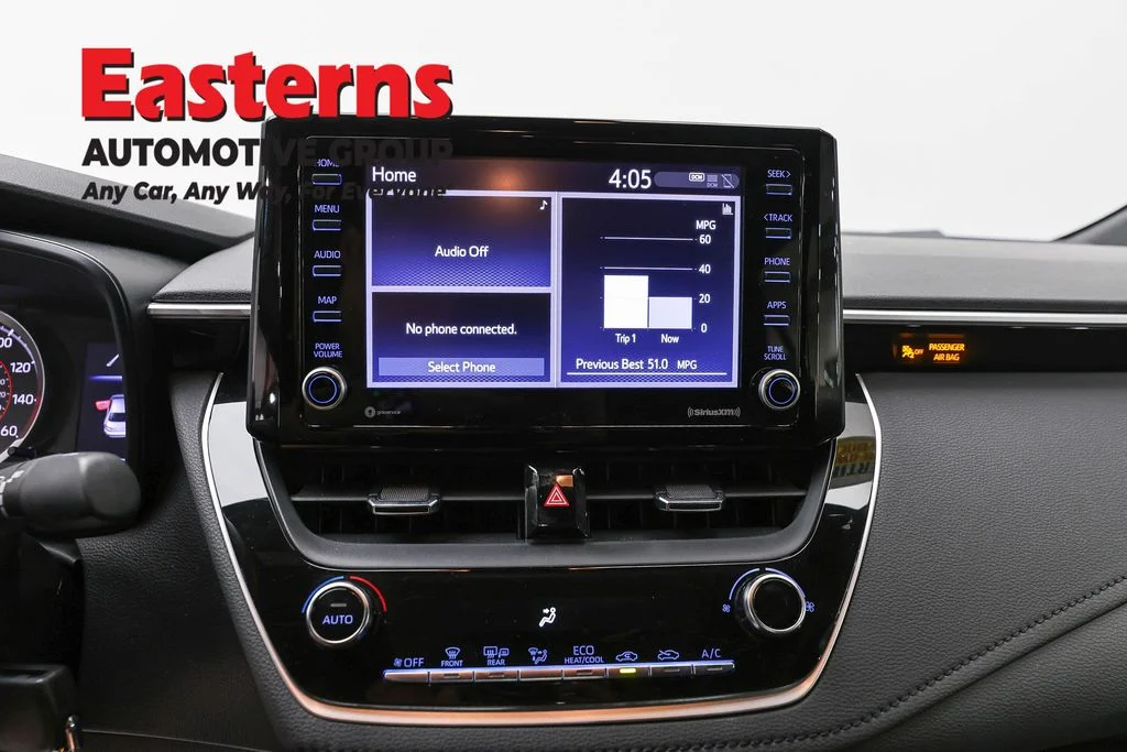 Used 2022 Silver Toyota SE image 11