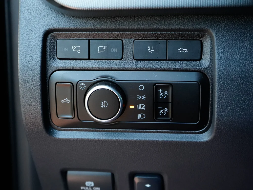 Used 2024 Agate Black Metallic Ford Platinum image 17