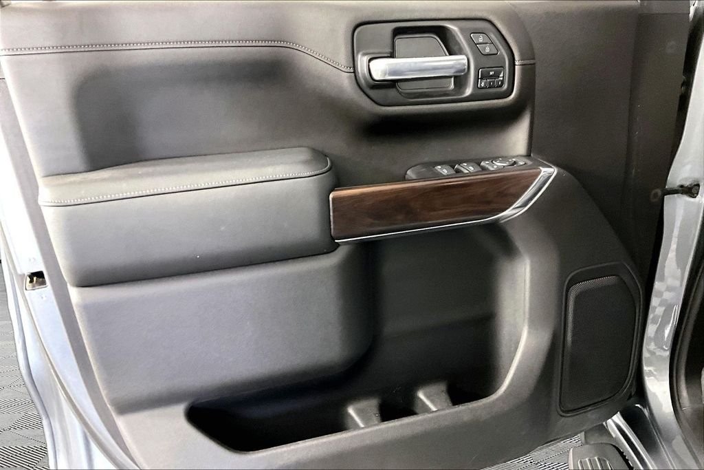 Used 2020 Gray GMC SLT image 17
