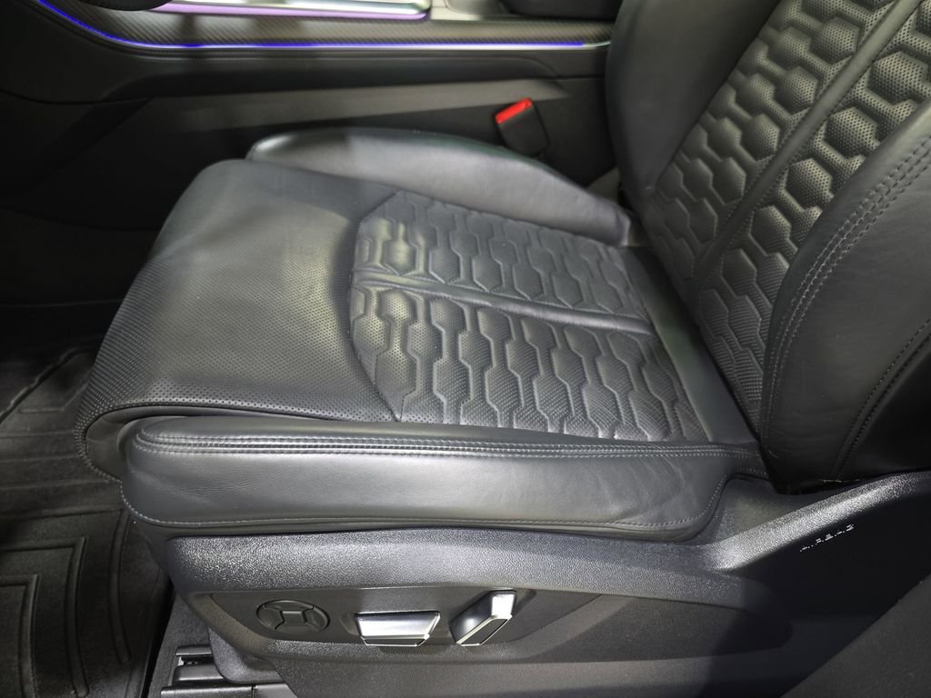 Used 2023 Black Audi 4.0T image 32