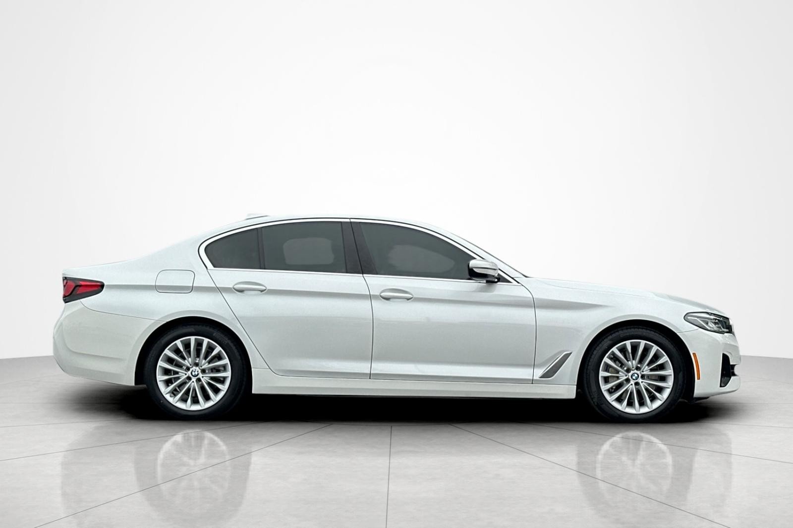 Used 2023 Mineral White Metallic BMW 530i image 6