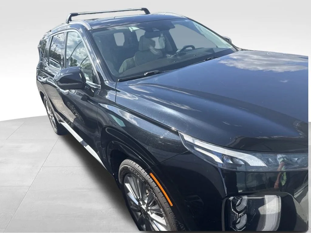 Used 2020 Black Hyundai Limited image 17