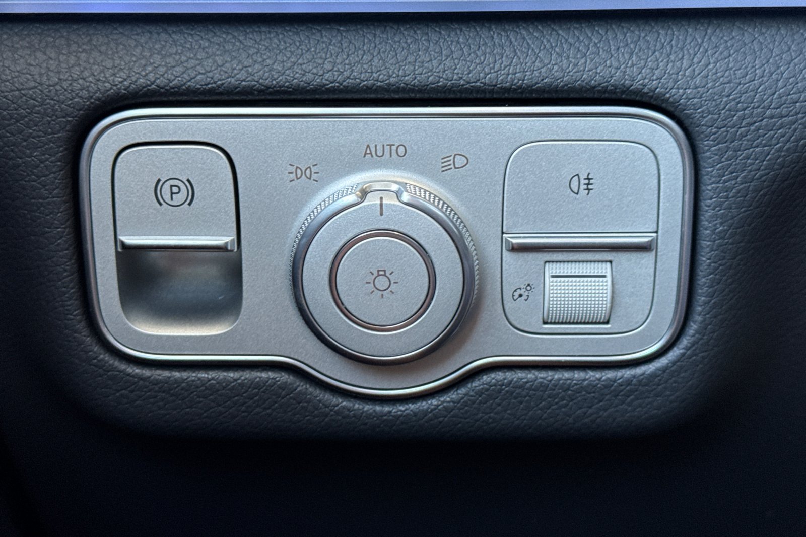 New 2026 Polar White Mercedes-Benz GLS 450 image 29
