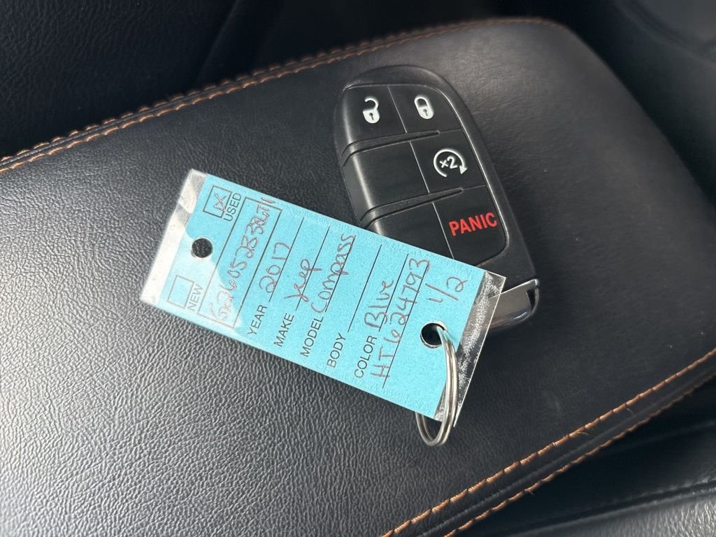 Used 2017 Green Jeep Limited image 30