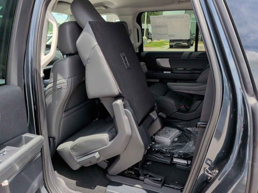 New 2026 Stone Blue Metallic Ford MAX Active image 36