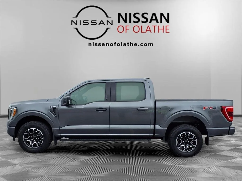Used 2023 Gray Ford XLT image 21